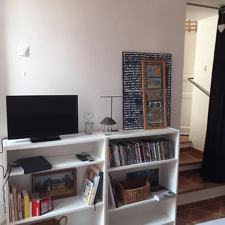 尤卡斯特鲁宾馆 阿尔加约拉