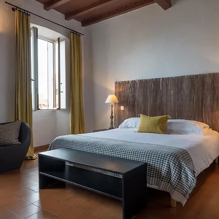 尤卡斯特鲁宾馆 *